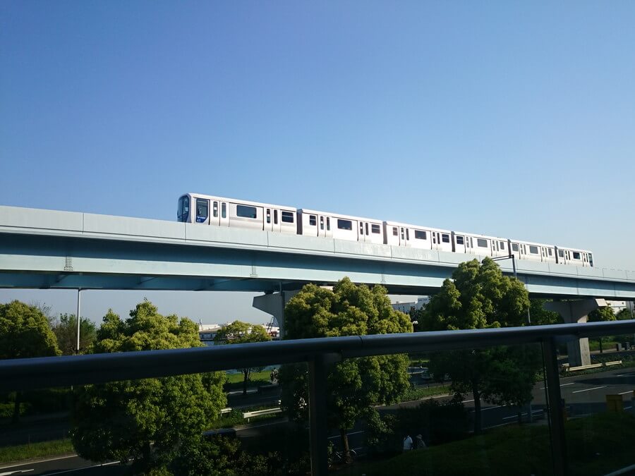 電車の沿線